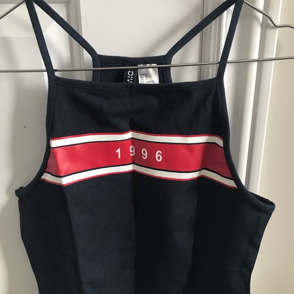 Crop tops - Picture 2 of 2